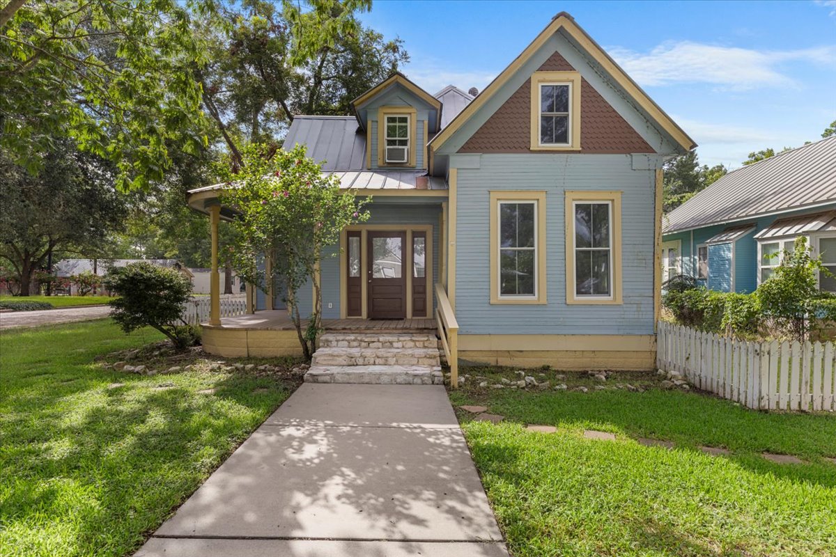 710 Gresham ST, Smithville, TX, 78957 | 8863109 | Realty Texas LLC
