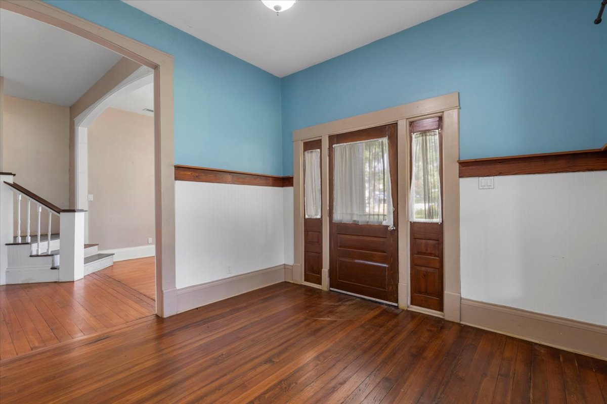 710 Gresham ST, Smithville, TX, 78957 | 8863109 | Realty Texas LLC