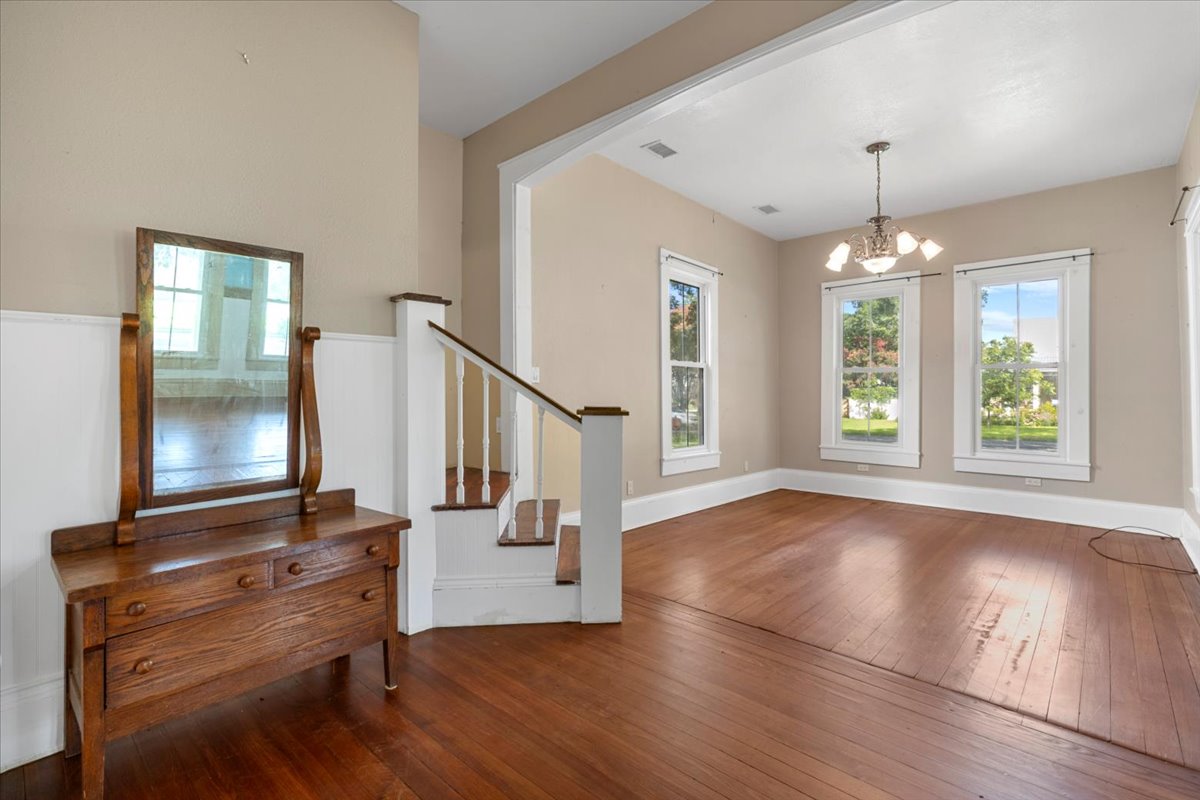 710 Gresham ST, Smithville, TX, 78957 | 8863109 | Realty Texas LLC