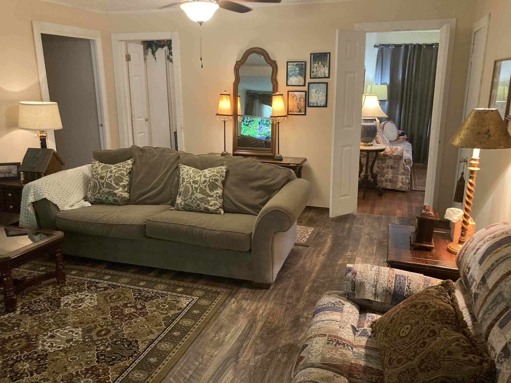 1305 E Goliad Avenue, Crockett, TX, 75835 | 35006583 | Realty Texas LLC