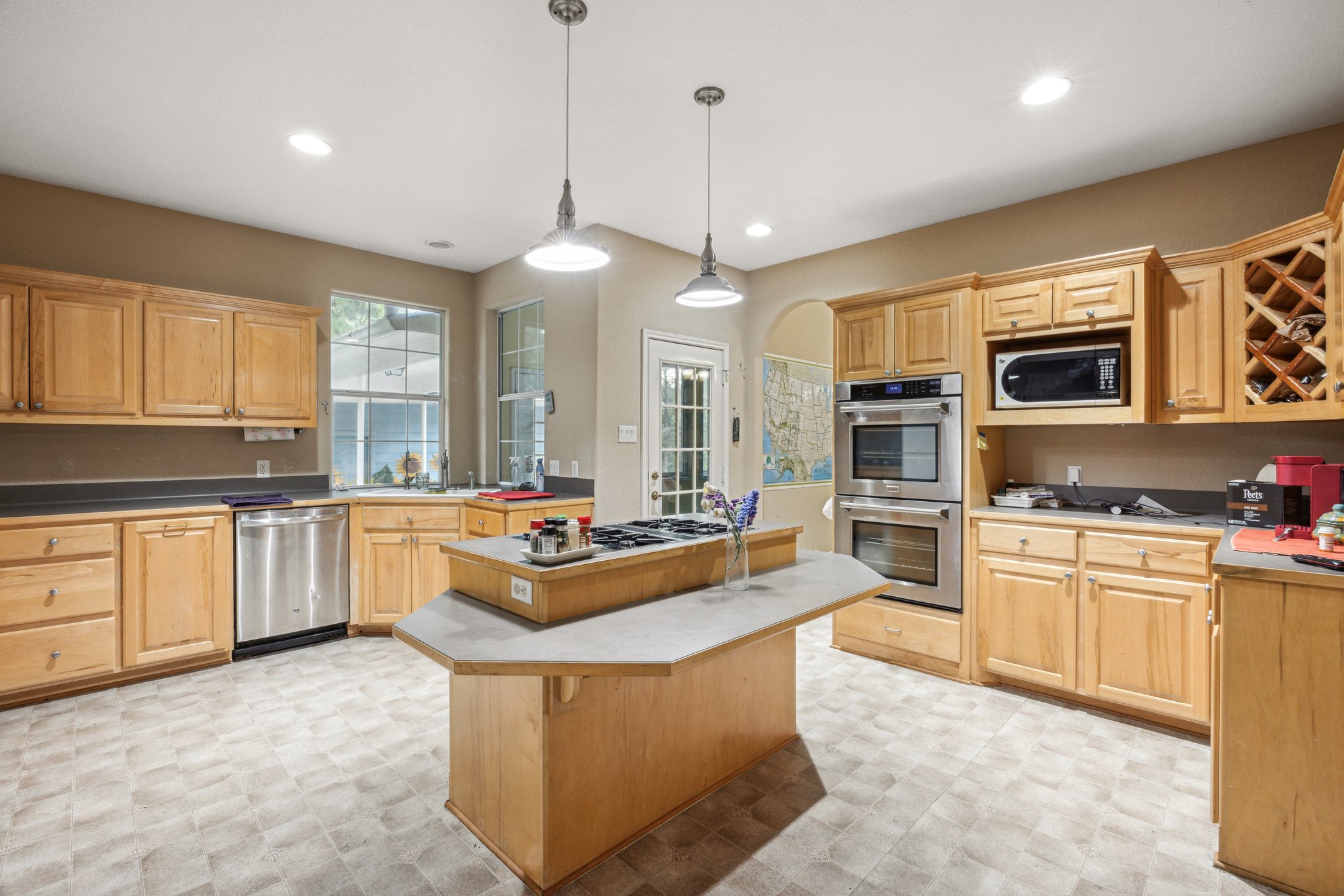 222 Pony Express DR, Smithville, TX, 78957 | 5492402 | Realty Texas LLC