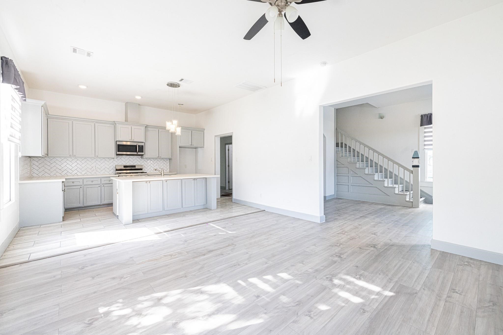1625 39th Street, Galveston, TX, 77550 | 80833698 | Realty Texas LLC