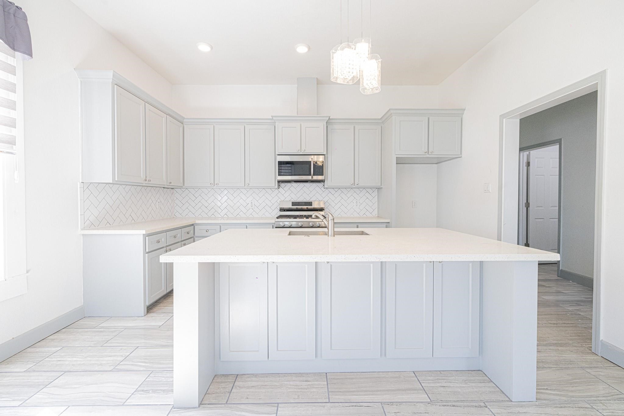 1625 39th Street, Galveston, TX, 77550 | 80833698 | Realty Texas LLC