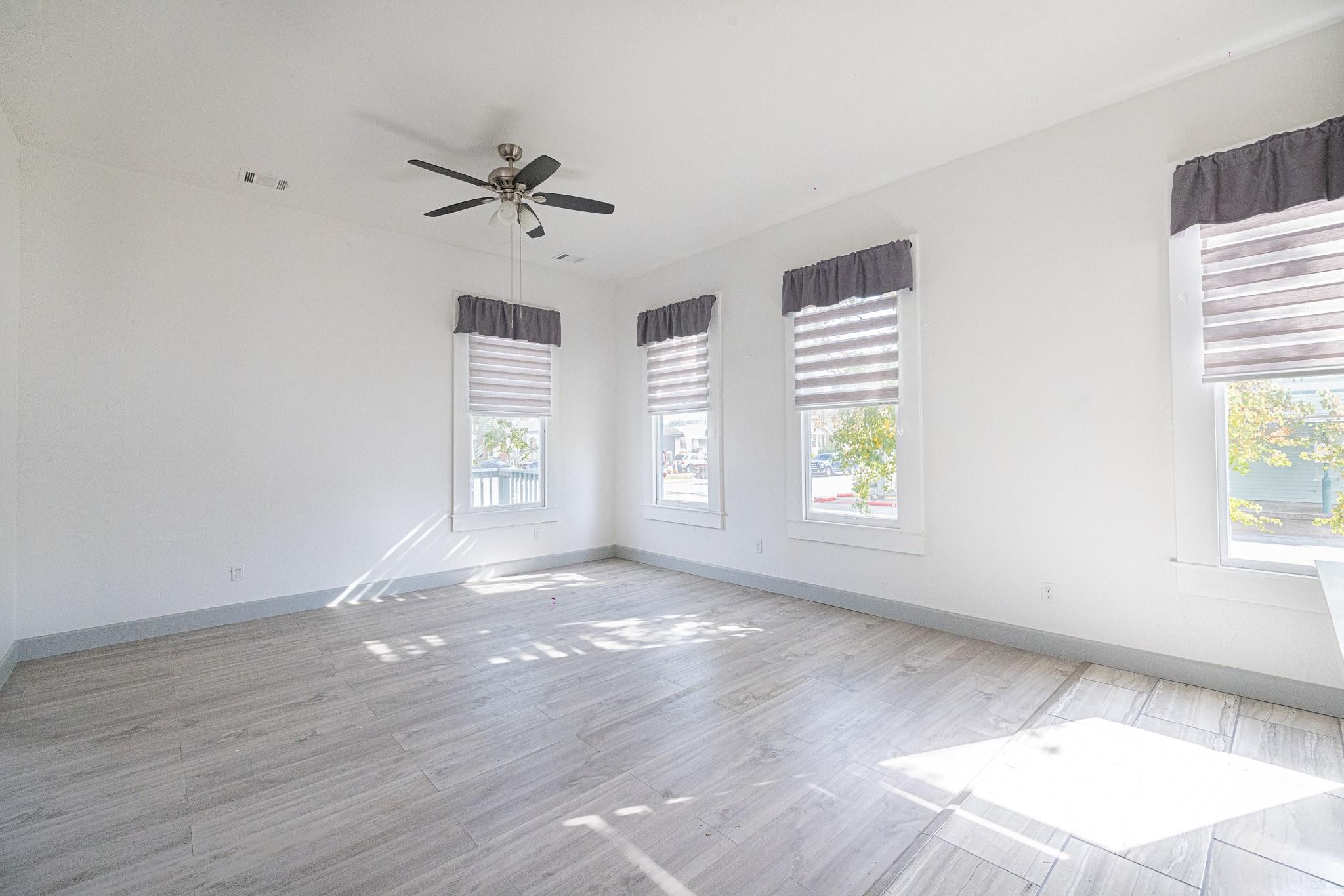 1625 39th Street, Galveston, TX, 77550 | 80833698 | Realty Texas LLC