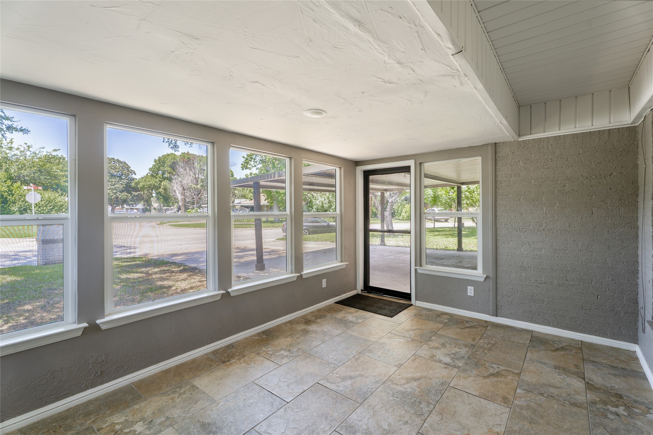 5509 Gilbow Avenue, River Oaks, TX, 76114 | 20972804 | Realty Texas LLC