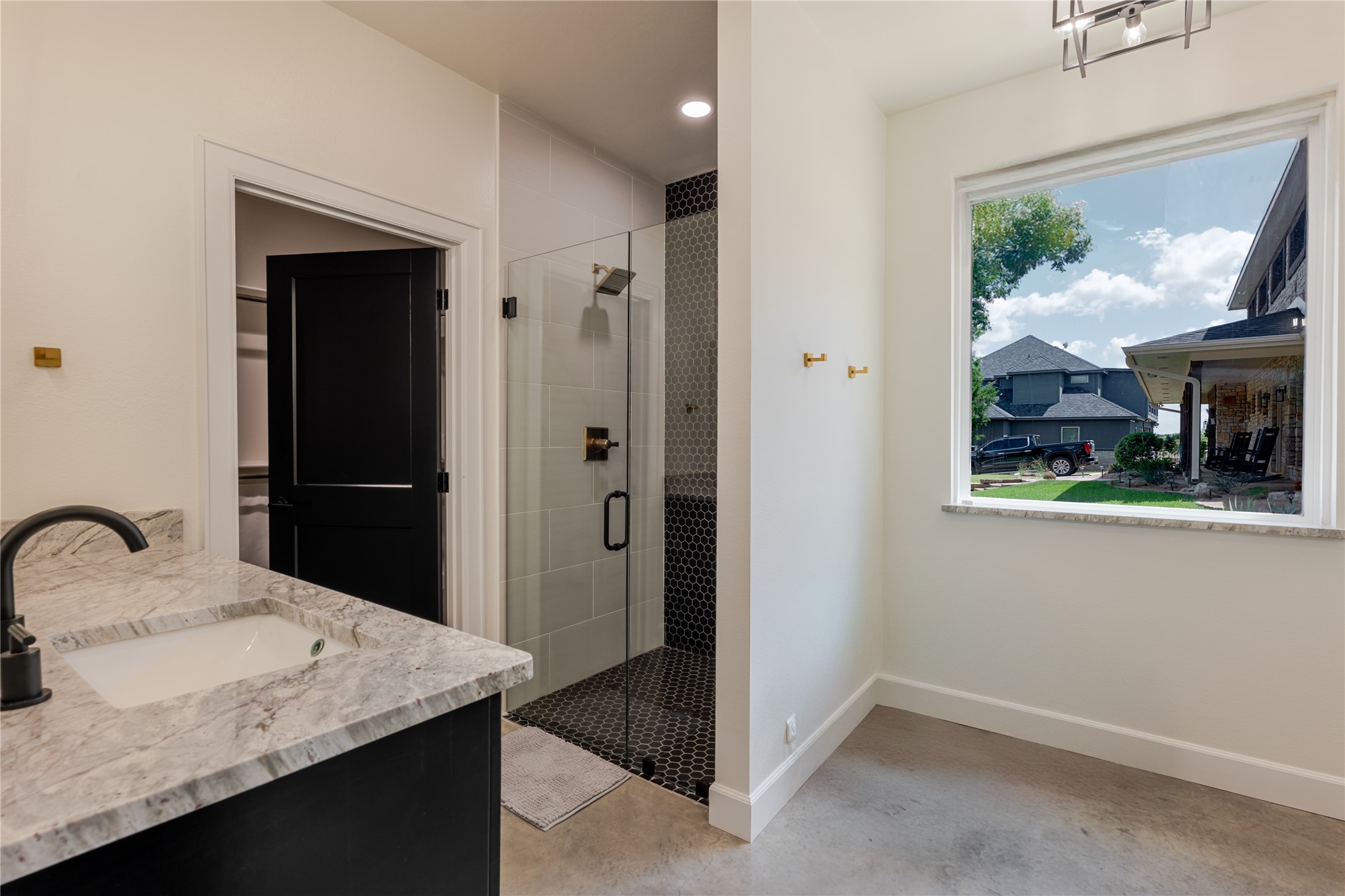 405 Oak Tree Drive, Possum Kingdom Lake, TX, 76449 | 20975838 | Realty Texas LLC