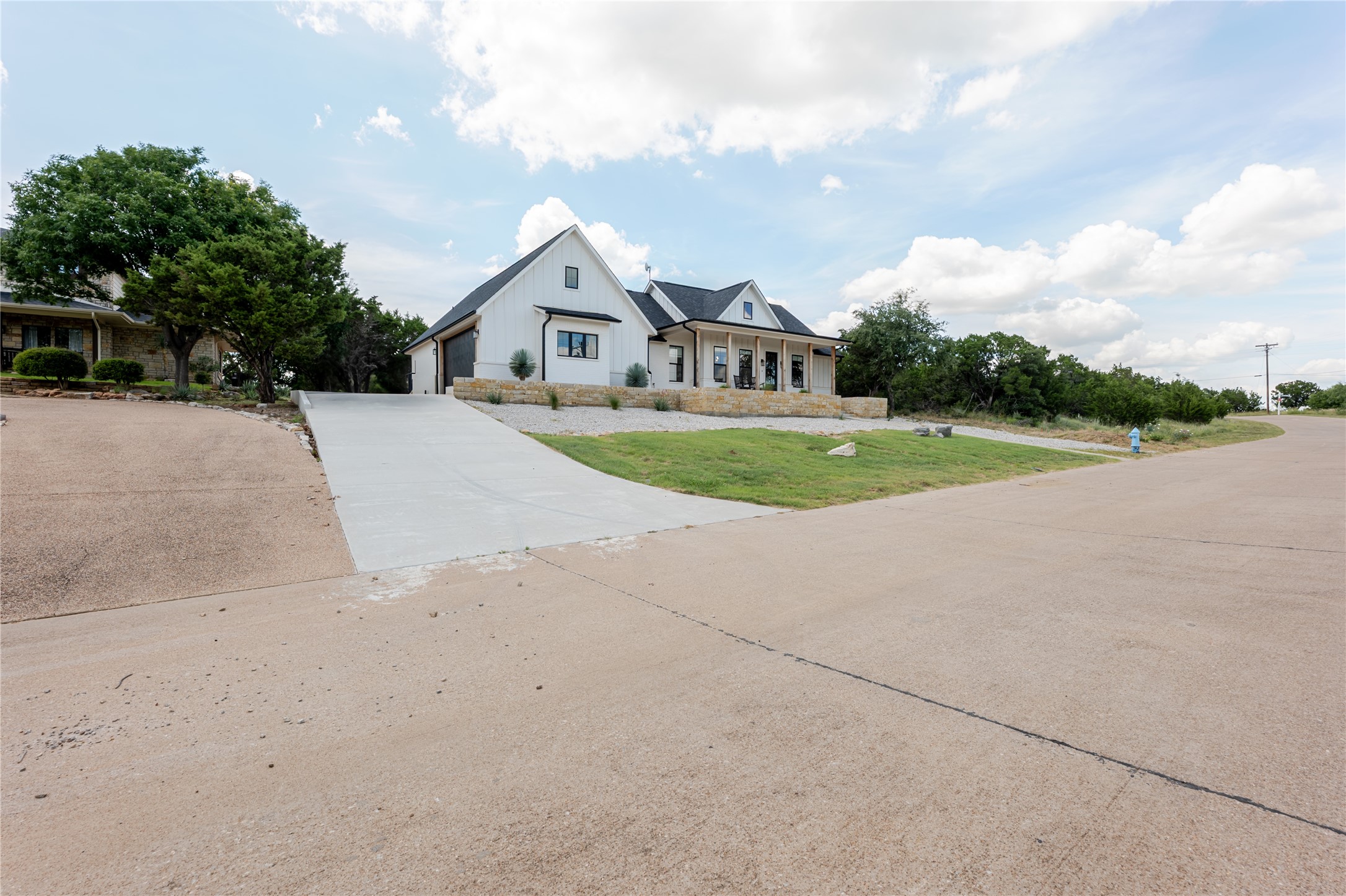 405 Oak Tree Drive, Possum Kingdom Lake, TX, 76449 | 20975838 | Realty Texas LLC