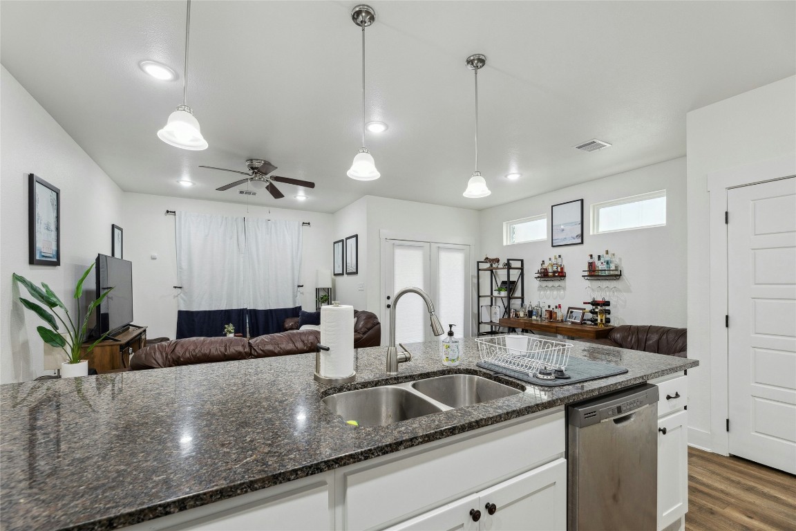 1952 Royal Loop, Belton, TX, 76513 | 2823485 | Realty Texas LLC