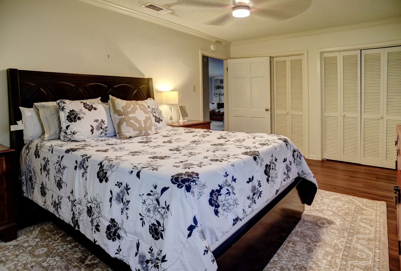 4703 Laguna Ln, Austin, TX, 78746 | 9424581 | Realty Texas LLC