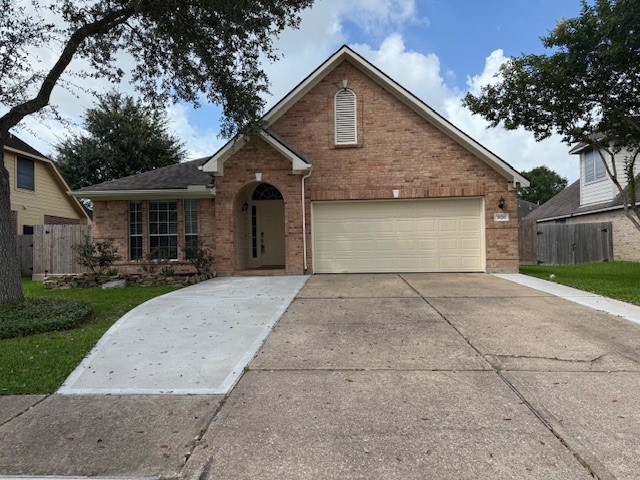 1826 Oak Lodge Drive, Pearland, TX, 77581 | 34336230 | Realty Texas LLC