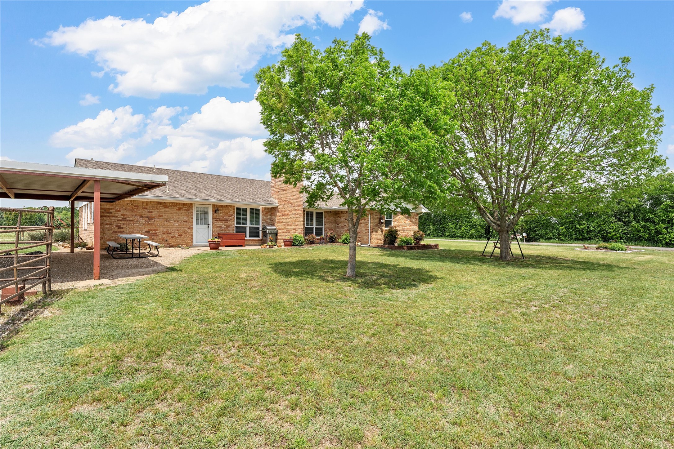 281 A J Muska Road, West, TX, 76691 | 20987827 | Realty Texas LLC