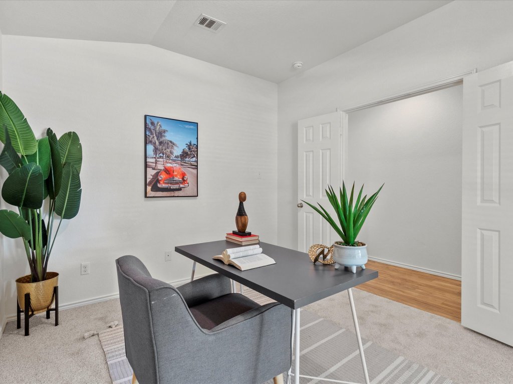 310 Comal Run , Hutto, TX, 78634 | 2011066 | Realty Texas LLC