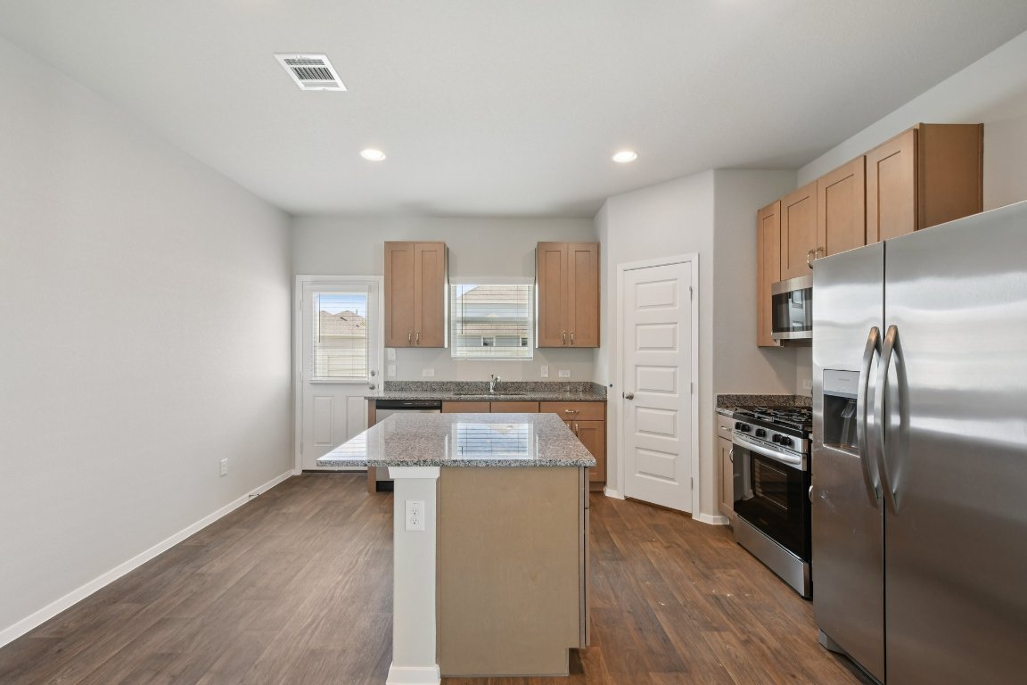 125 Honeybee Lane, Elgin, TX, 78621 | 3288851 | Realty Texas LLC