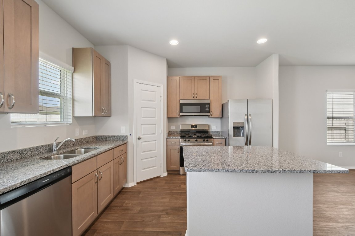 125 Honeybee Lane, Elgin, TX, 78621 | 3288851 | Realty Texas LLC