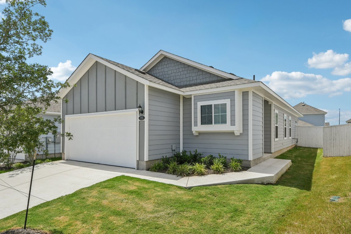 125 Honeybee Lane, Elgin, TX, 78621 | 3288851 | Realty Texas LLC