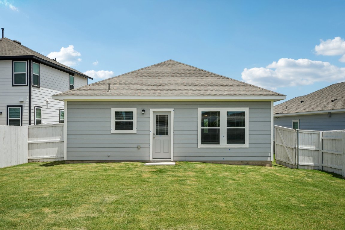125 Honeybee Lane, Elgin, TX, 78621 | 3288851 | Realty Texas LLC