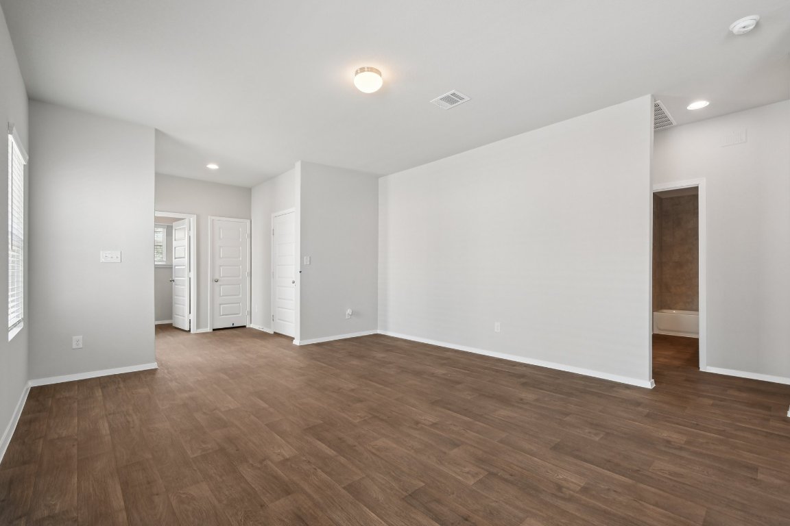 125 Honeybee Lane, Elgin, TX, 78621 | 3288851 | Realty Texas LLC