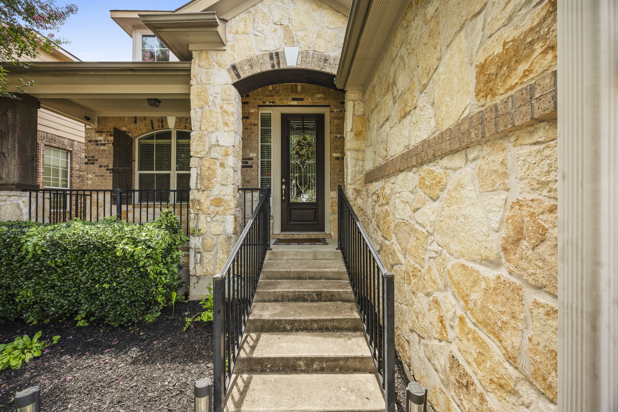 401 Wiltshire DR, Hutto, TX, 78634 | 1981547 | Realty Texas LLC