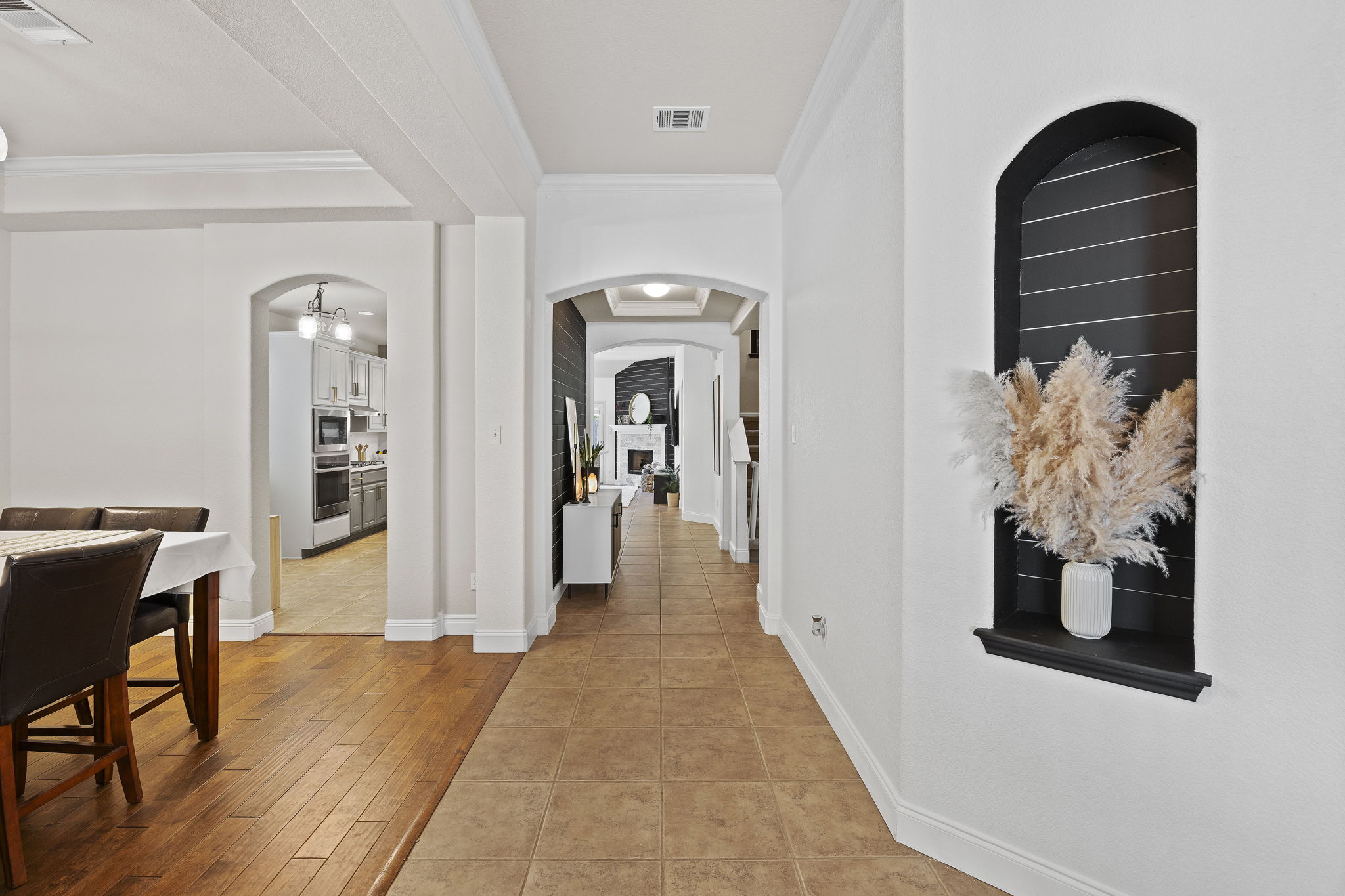 401 Wiltshire DR, Hutto, TX, 78634 | 1981547 | Realty Texas LLC