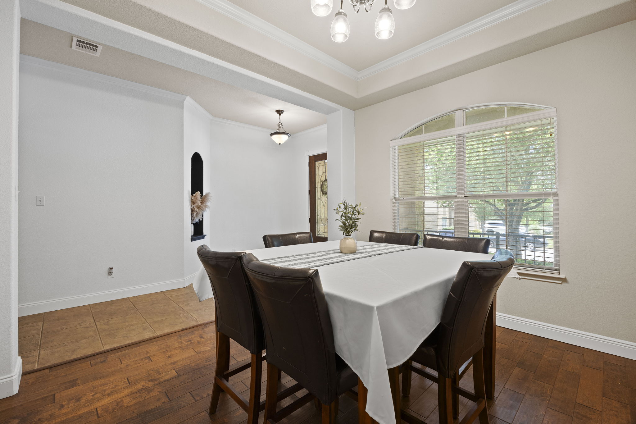 401 Wiltshire DR, Hutto, TX, 78634 | 1981547 | Realty Texas LLC