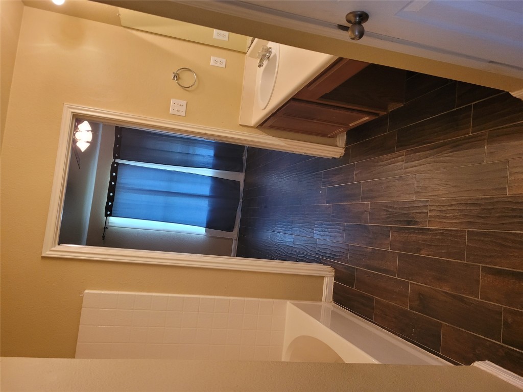 11704 Dunblane Way , Austin, TX, 78754 | 3930305 | Realty Texas LLC