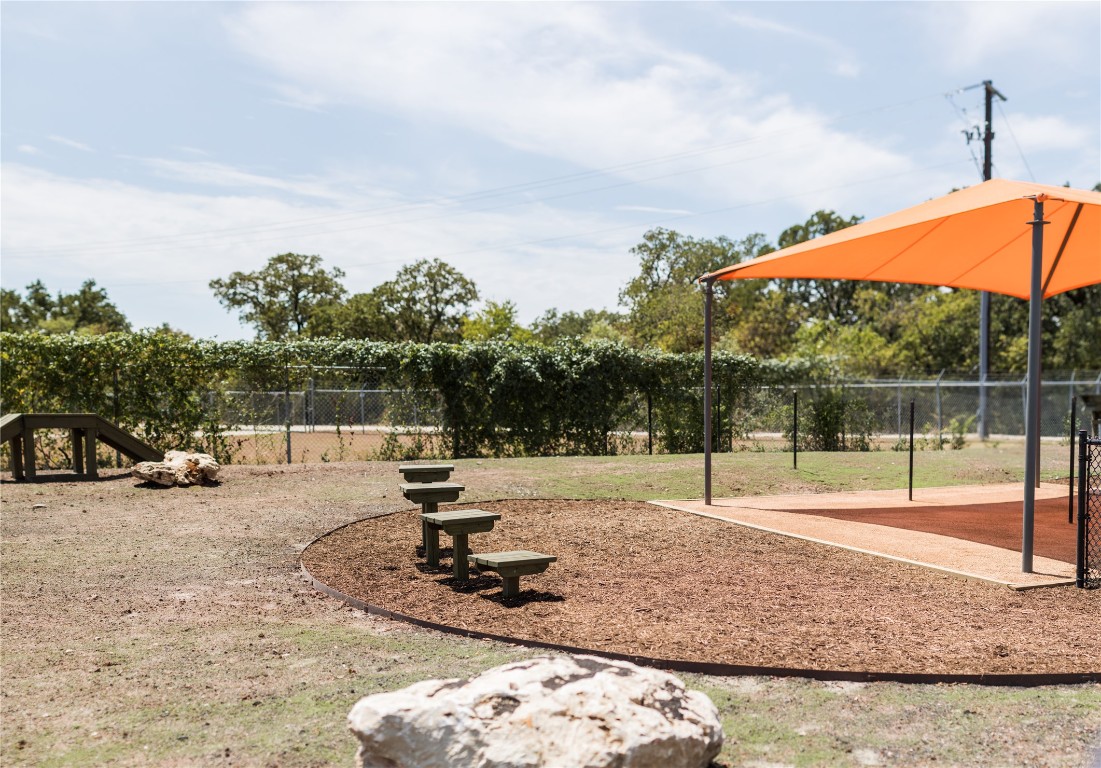 425 Mira Mesa Drive, Liberty Hill, TX, 78642 | 9175693 | Realty Texas LLC