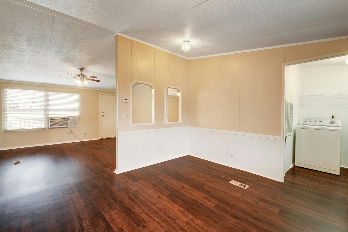 1190 Ridge Drive , Austin, TX, 78721 | 3552164 | Realty Texas LLC