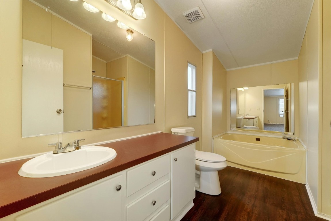1190 Ridge Drive , Austin, TX, 78721 | 3552164 | Realty Texas LLC