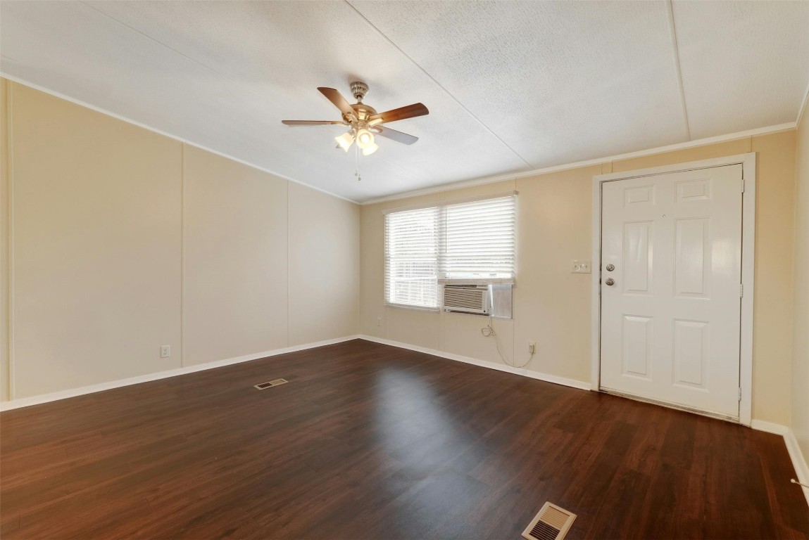 1190 Ridge Drive , Austin, TX, 78721 | 3552164 | Realty Texas LLC