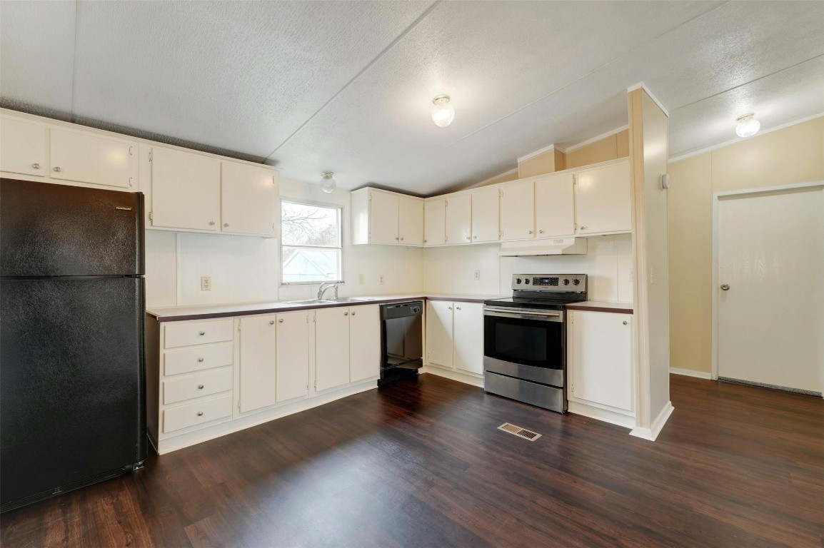 1190 Ridge Drive , Austin, TX, 78721 | 3552164 | Realty Texas LLC