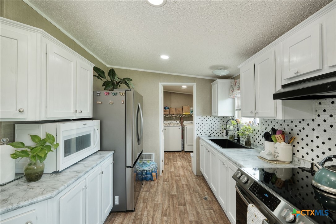 181 Pasadera Drive, Elgin, TX, 78621 | 585900 | Realty Texas LLC