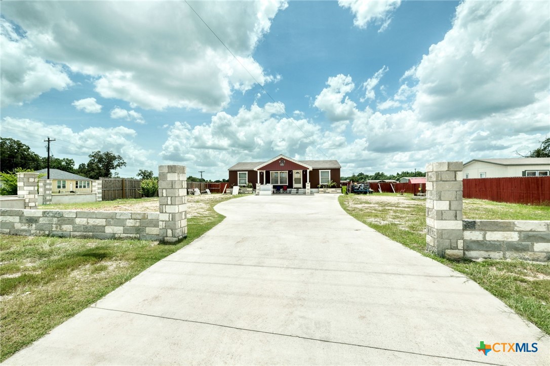 181 Pasadera Drive, Elgin, TX, 78621 | 585900 | Realty Texas LLC