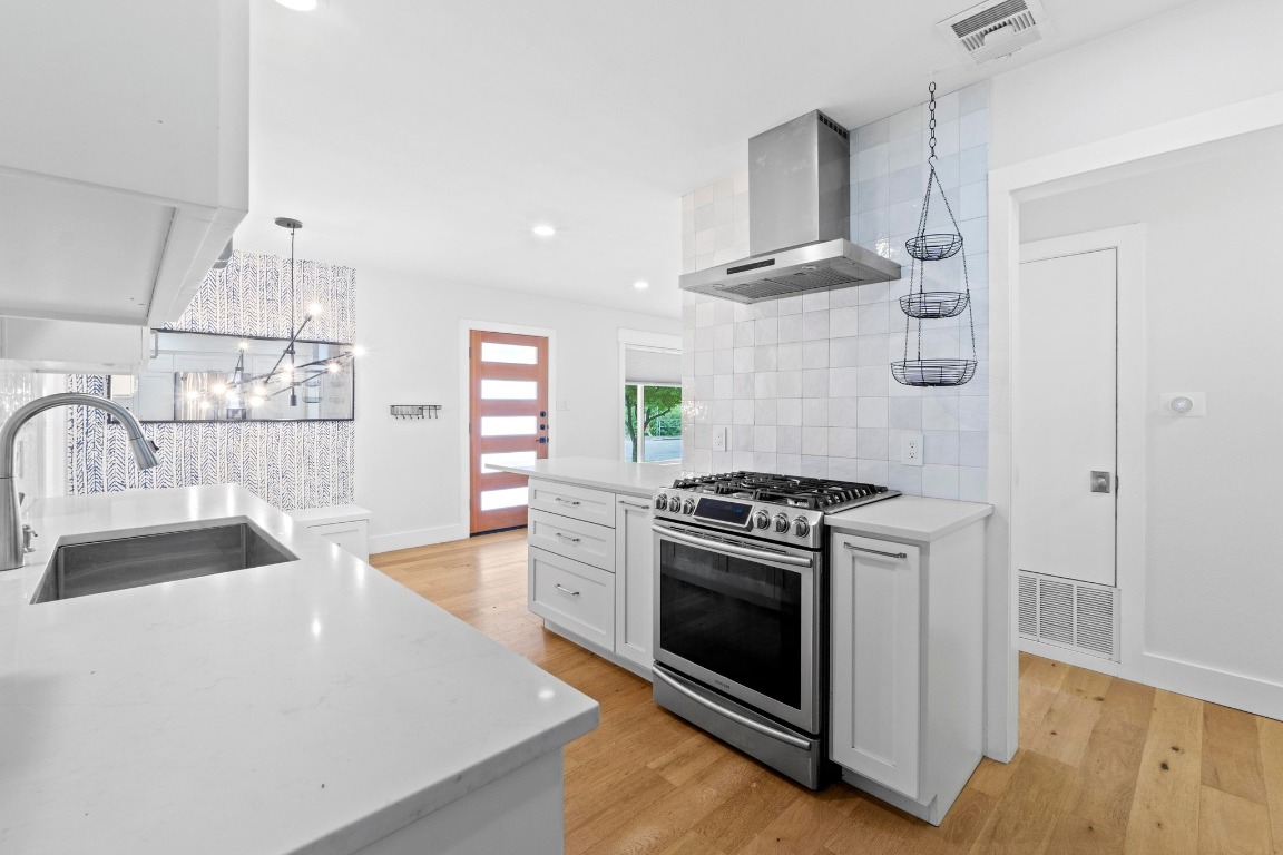 1701 Brentwood Street, Austin, TX, 78757 | 1341953 | Realty Texas LLC