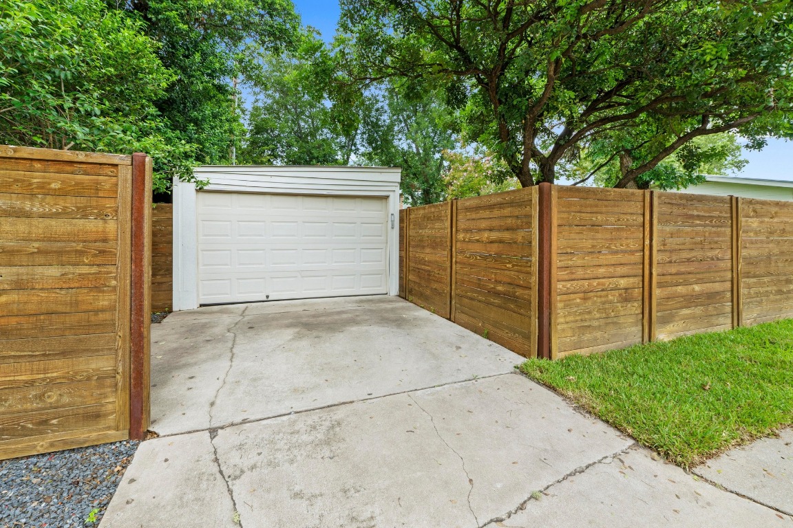 1701 Brentwood Street, Austin, TX, 78757 | 1341953 | Realty Texas LLC