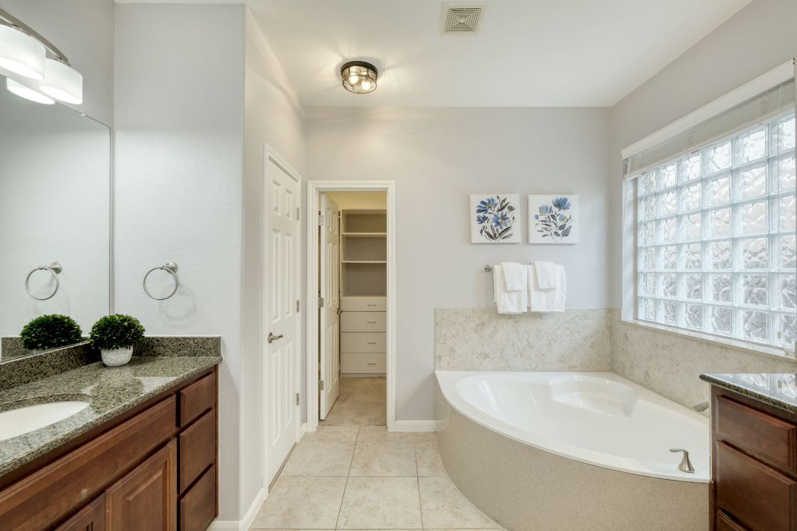 12421 Black Hills Drive, Austin, TX, 78748 | 4403821 | Realty Texas LLC