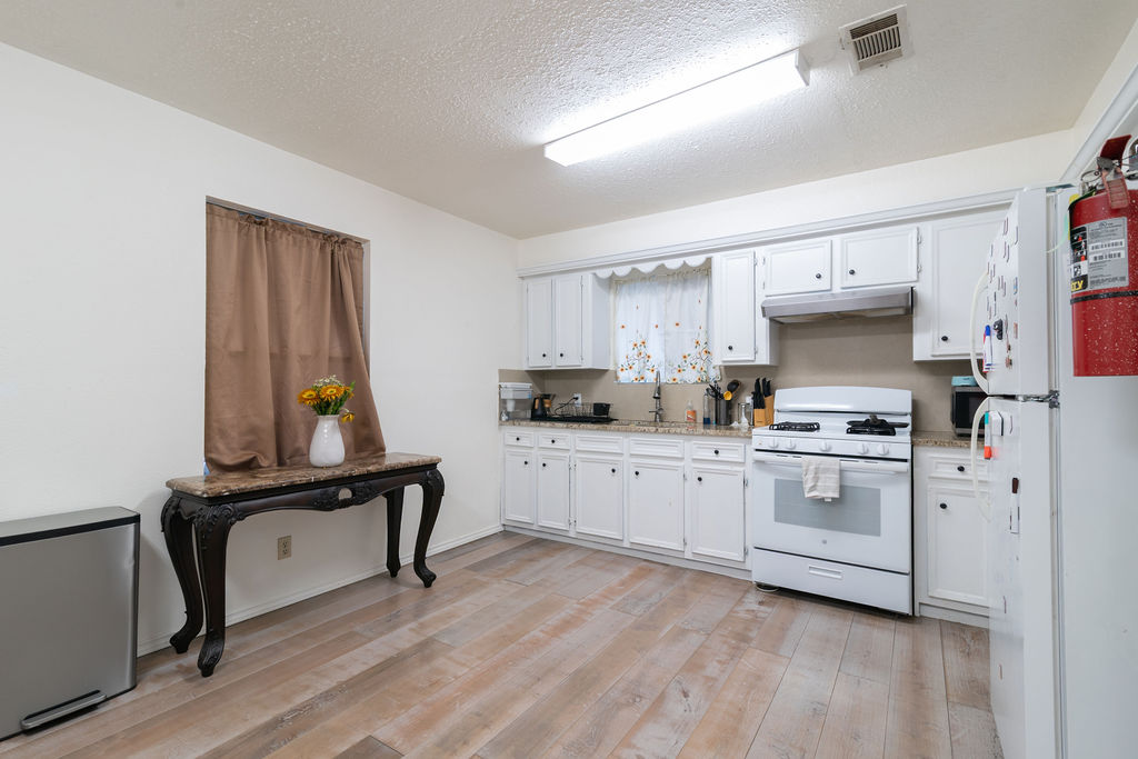 1106 Saucedo Street, Austin, TX, 78721 | 2792701 | Realty Texas LLC