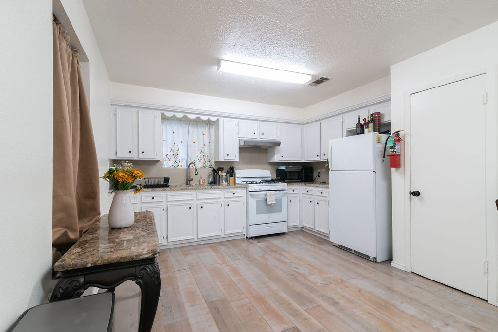 1106 Saucedo Street, Austin, TX, 78721 | 2792701 | Realty Texas LLC