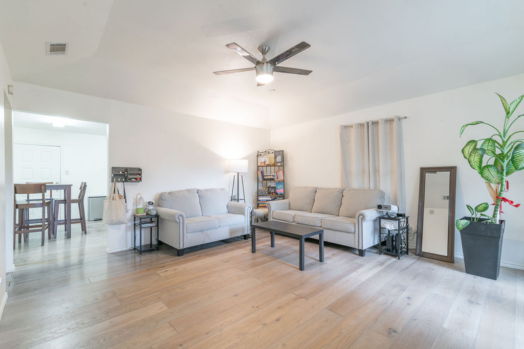 1106 Saucedo Street, Austin, TX, 78721 | 2792701 | Realty Texas LLC