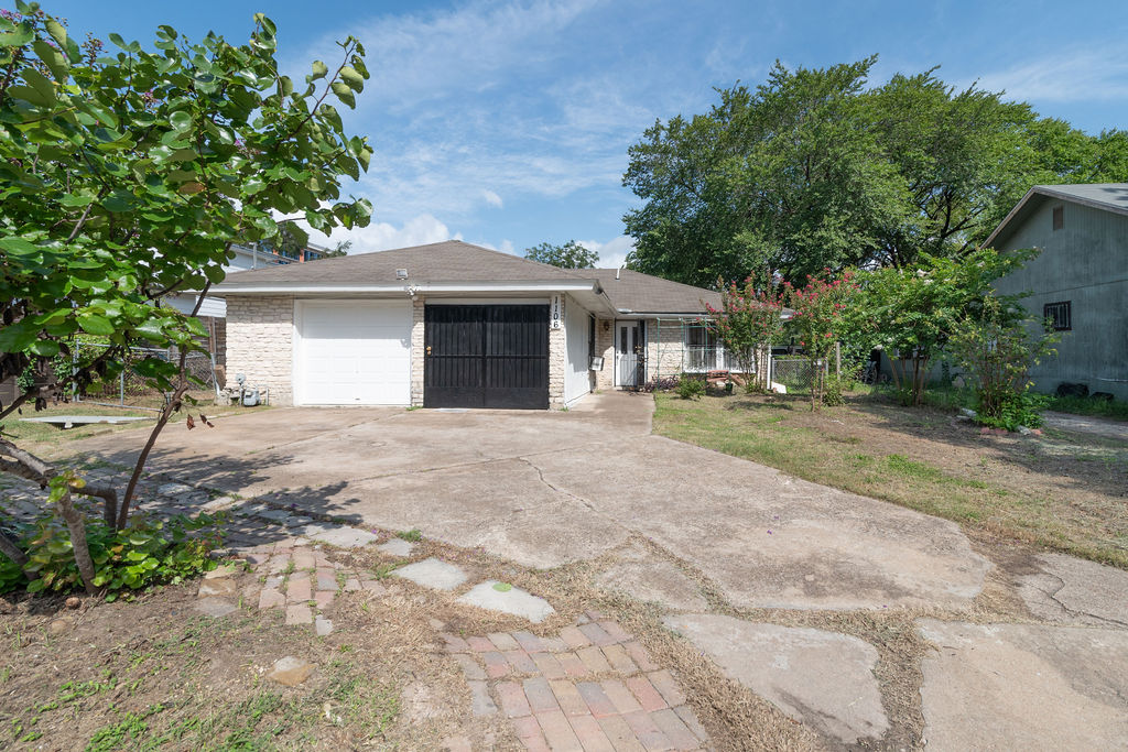 1106 Saucedo Street, Austin, TX, 78721 | 2792701 | Realty Texas LLC