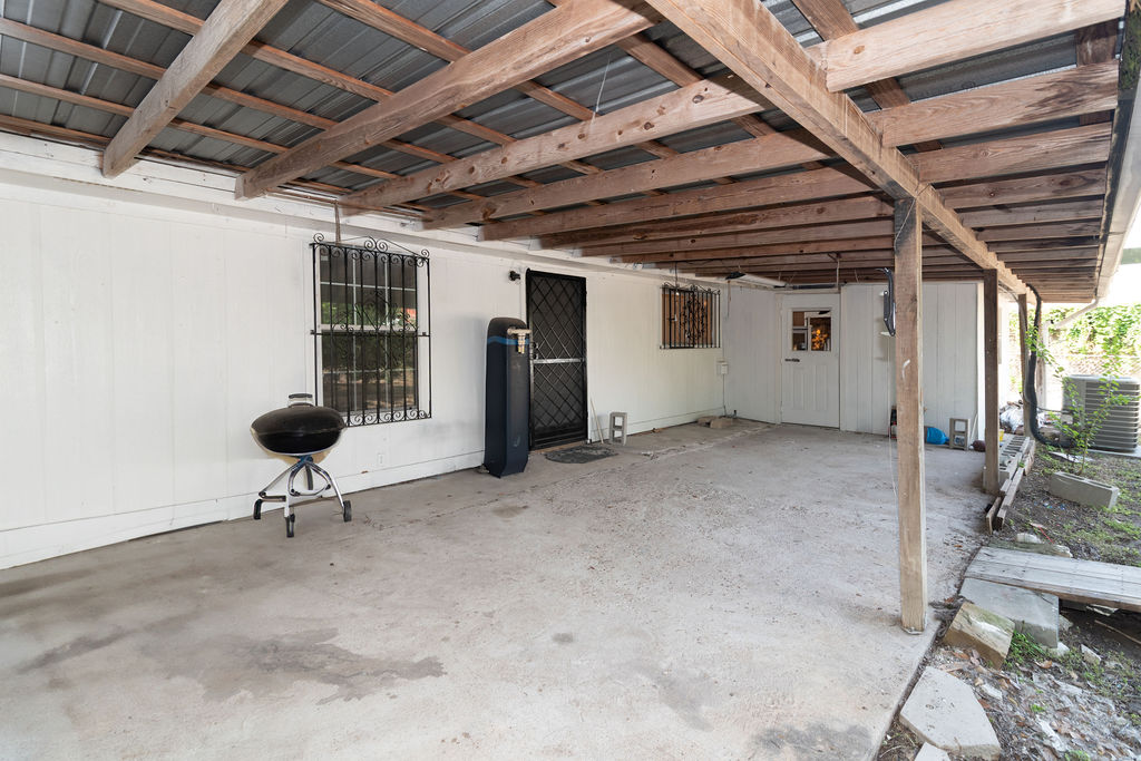 1106 Saucedo Street, Austin, TX, 78721 | 2792701 | Realty Texas LLC