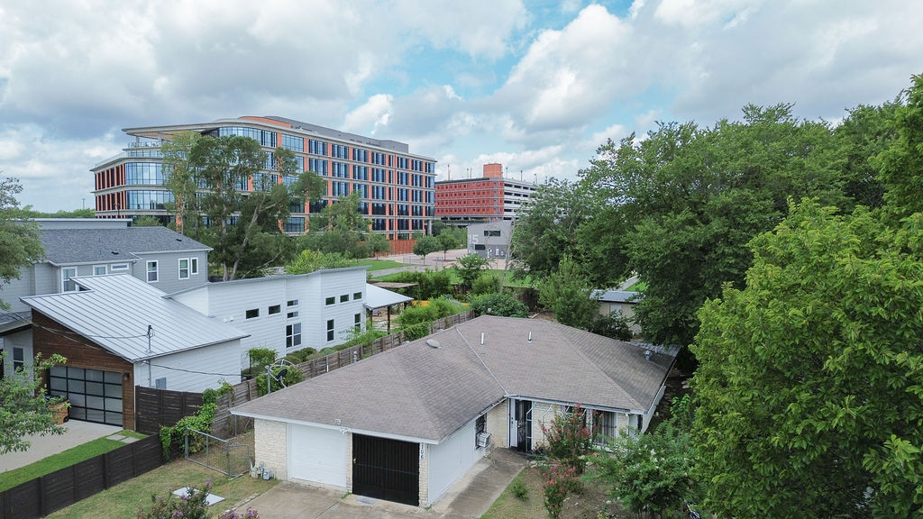 1106 Saucedo Street, Austin, TX, 78721 | 2792701 | Realty Texas LLC