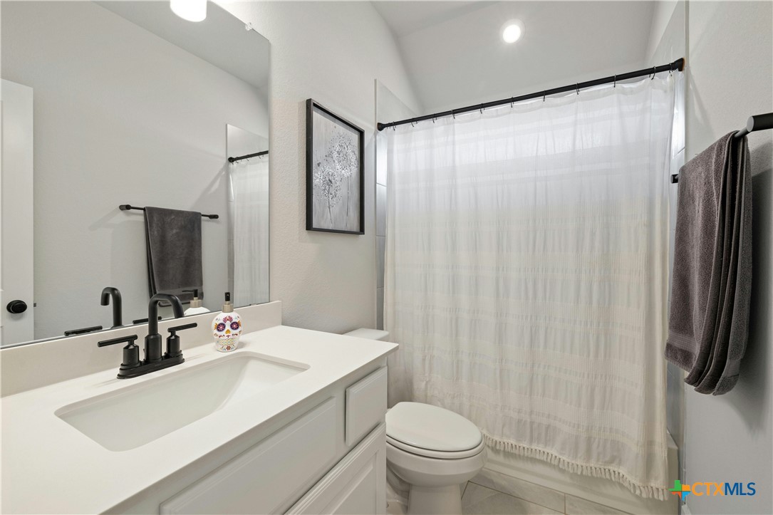 117 Peacevine Lane, Liberty Hill, TX, 78642 | 586374 | Realty Texas LLC