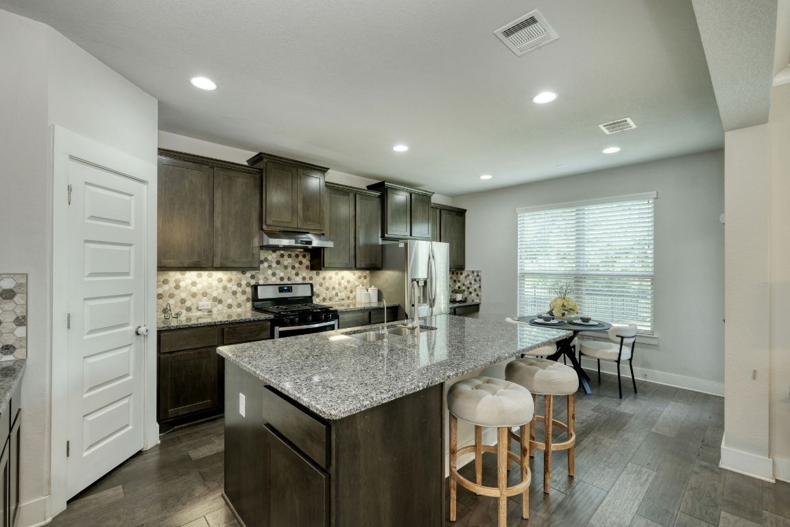 9701 McKnight Loop , Austin, TX, 78717 | 2274613 | Realty Texas LLC
