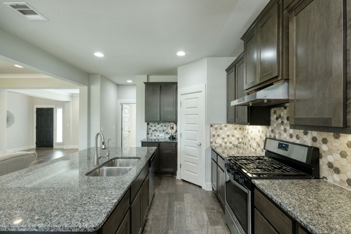 9701 McKnight Loop , Austin, TX, 78717 | 2274613 | Realty Texas LLC