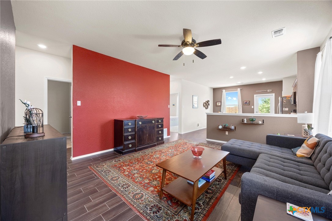 321 Bella Luna Way, Liberty Hill, TX, 78642 | 586404 | Realty Texas LLC