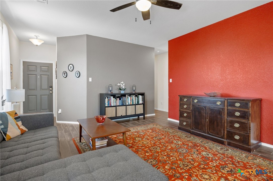 321 Bella Luna Way, Liberty Hill, TX, 78642 | 586404 | Realty Texas LLC