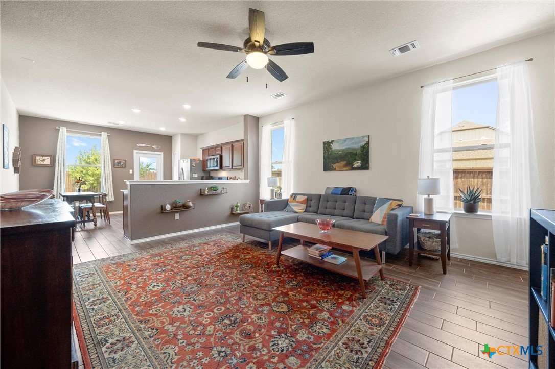 321 Bella Luna Way, Liberty Hill, TX, 78642 | 586404 | Realty Texas LLC