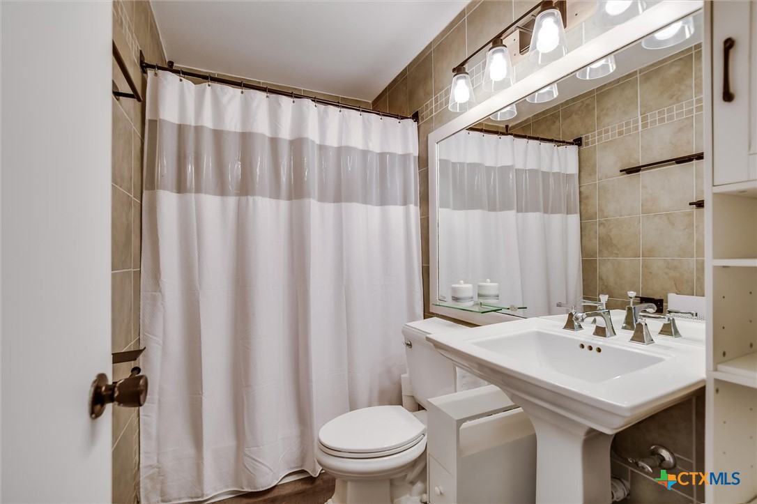 11901 Swearingen Drive 4, Austin, TX, 78758 | 586800 | Realty Texas LLC