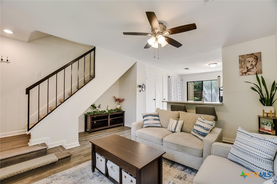 11901 Swearingen Drive 4, Austin, TX, 78758 | 586800 | Realty Texas LLC