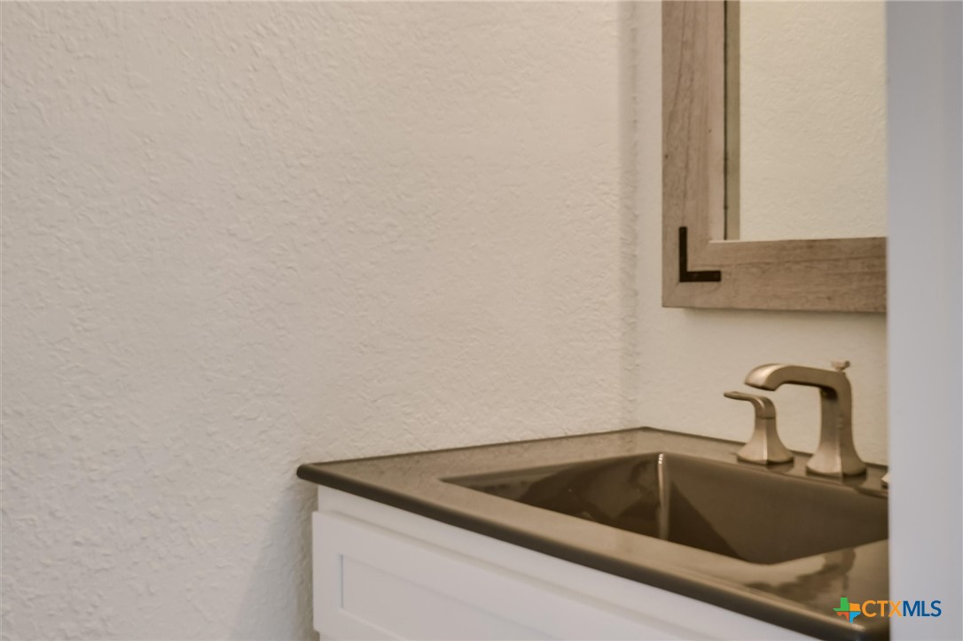 11901 Swearingen Drive 4, Austin, TX, 78758 | 586800 | Realty Texas LLC